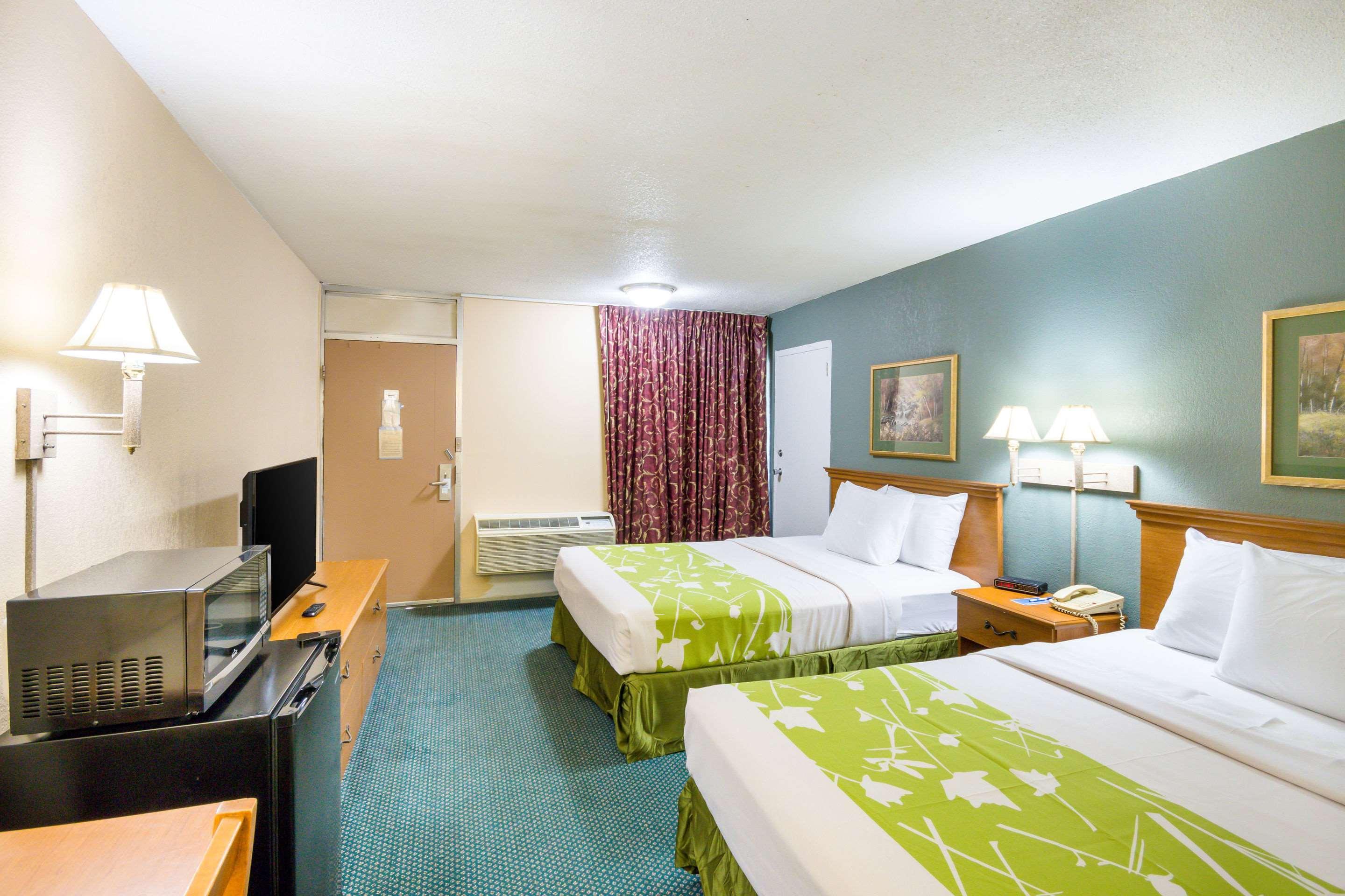 Rodeway Inn And Suites بورتسموث المظهر الخارجي الصورة
