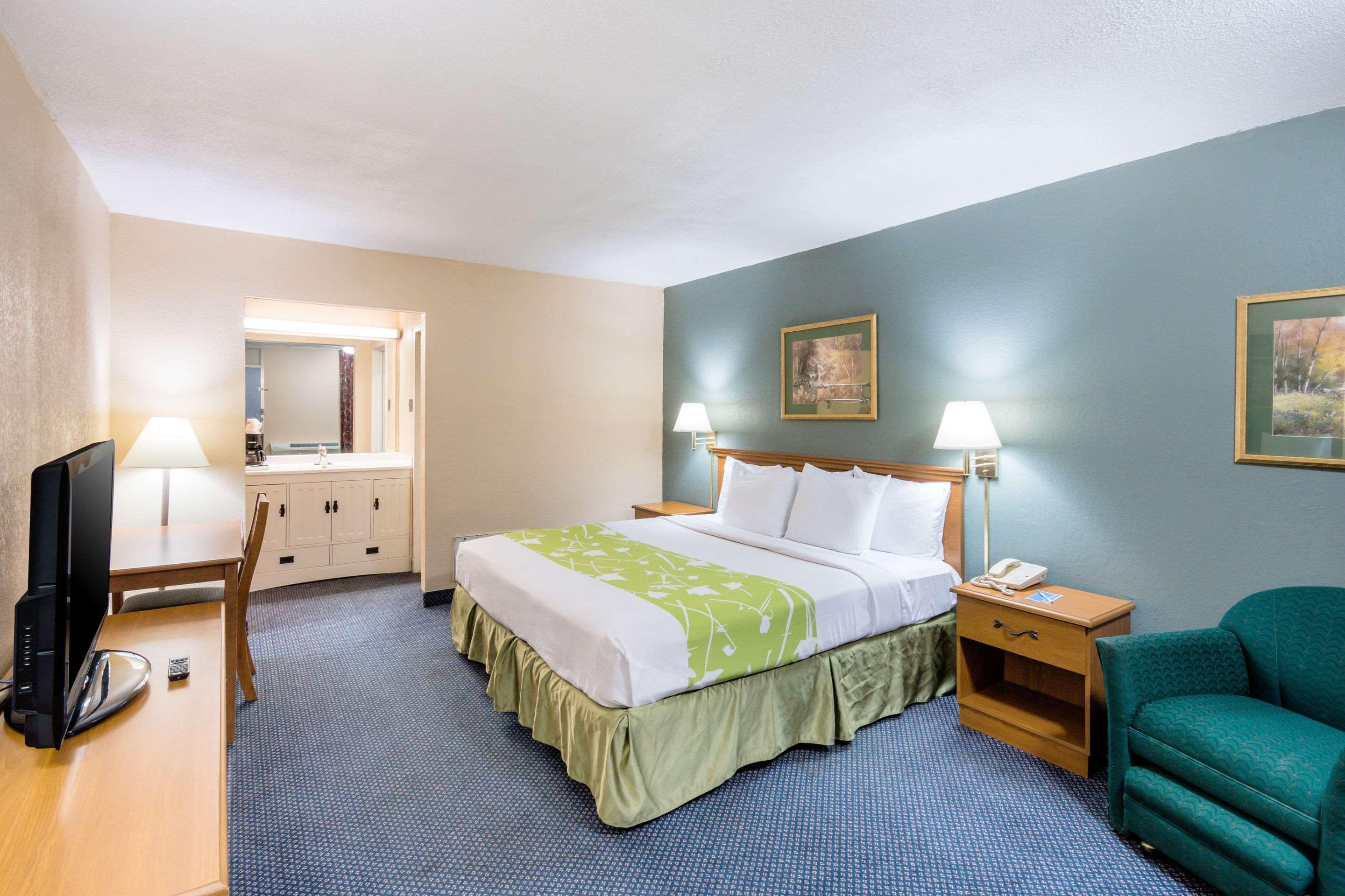 Rodeway Inn And Suites بورتسموث المظهر الخارجي الصورة