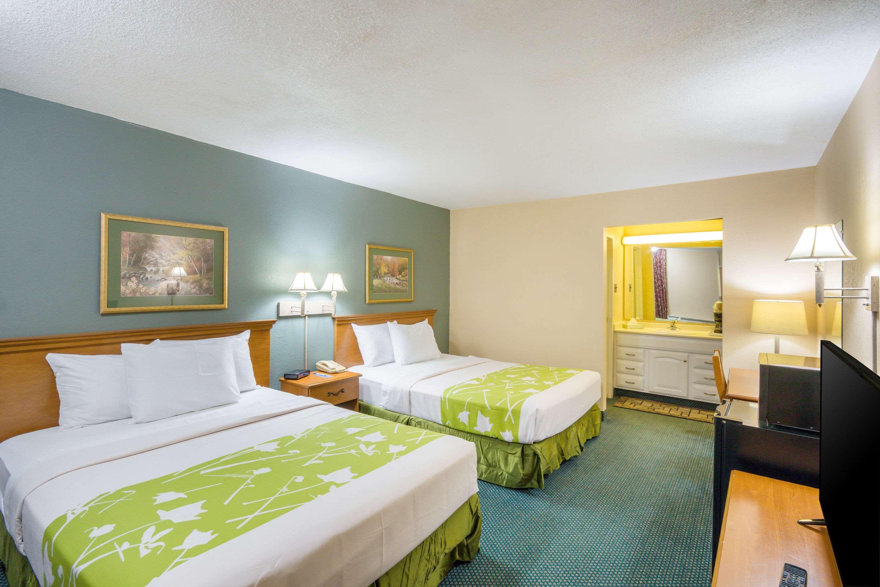 Rodeway Inn And Suites بورتسموث المظهر الخارجي الصورة