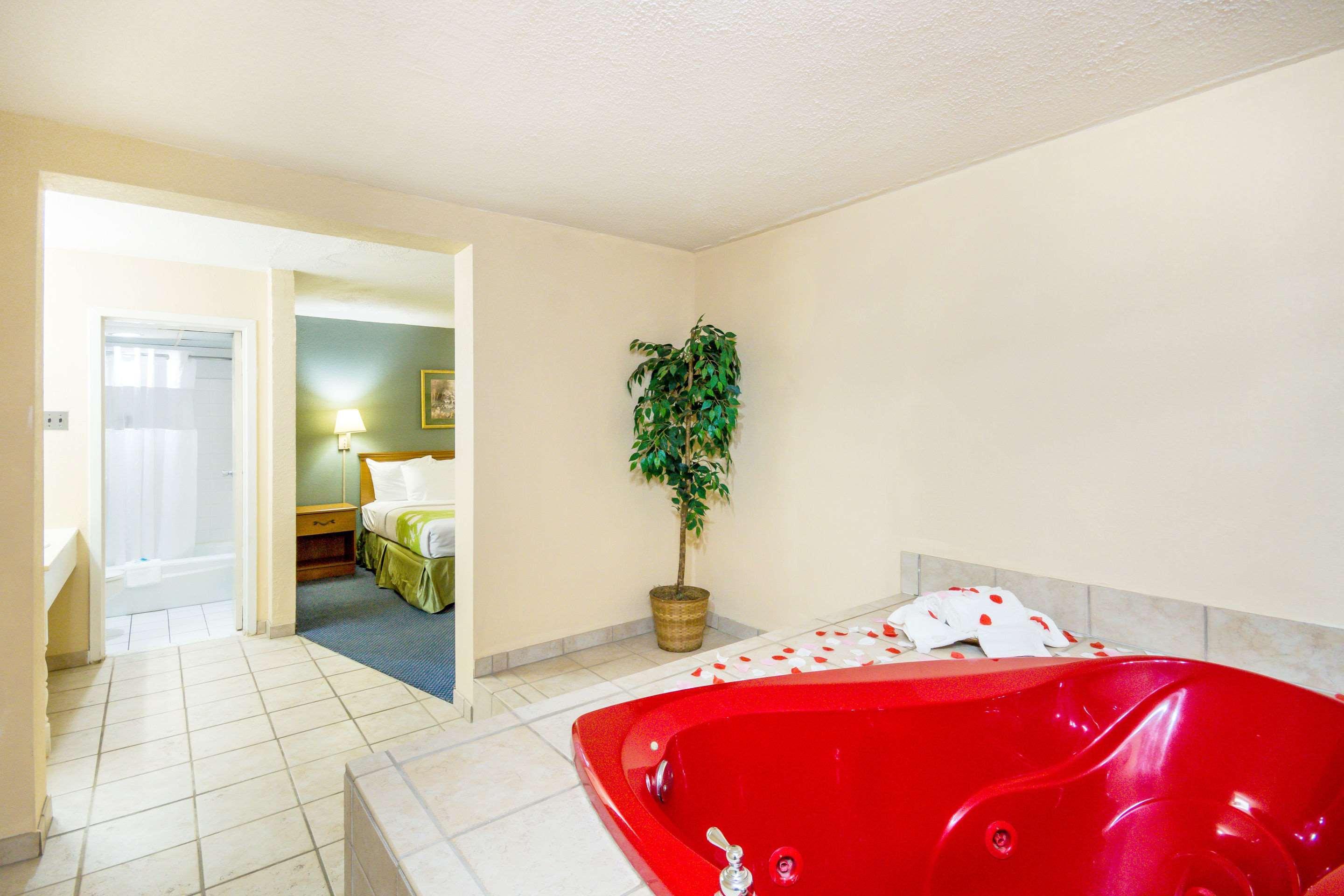 Rodeway Inn And Suites بورتسموث المظهر الخارجي الصورة