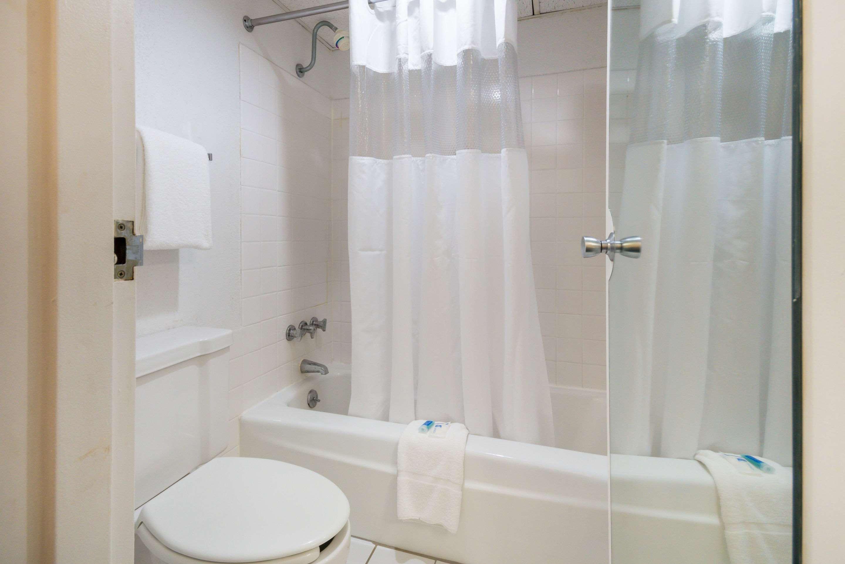 Rodeway Inn And Suites بورتسموث المظهر الخارجي الصورة