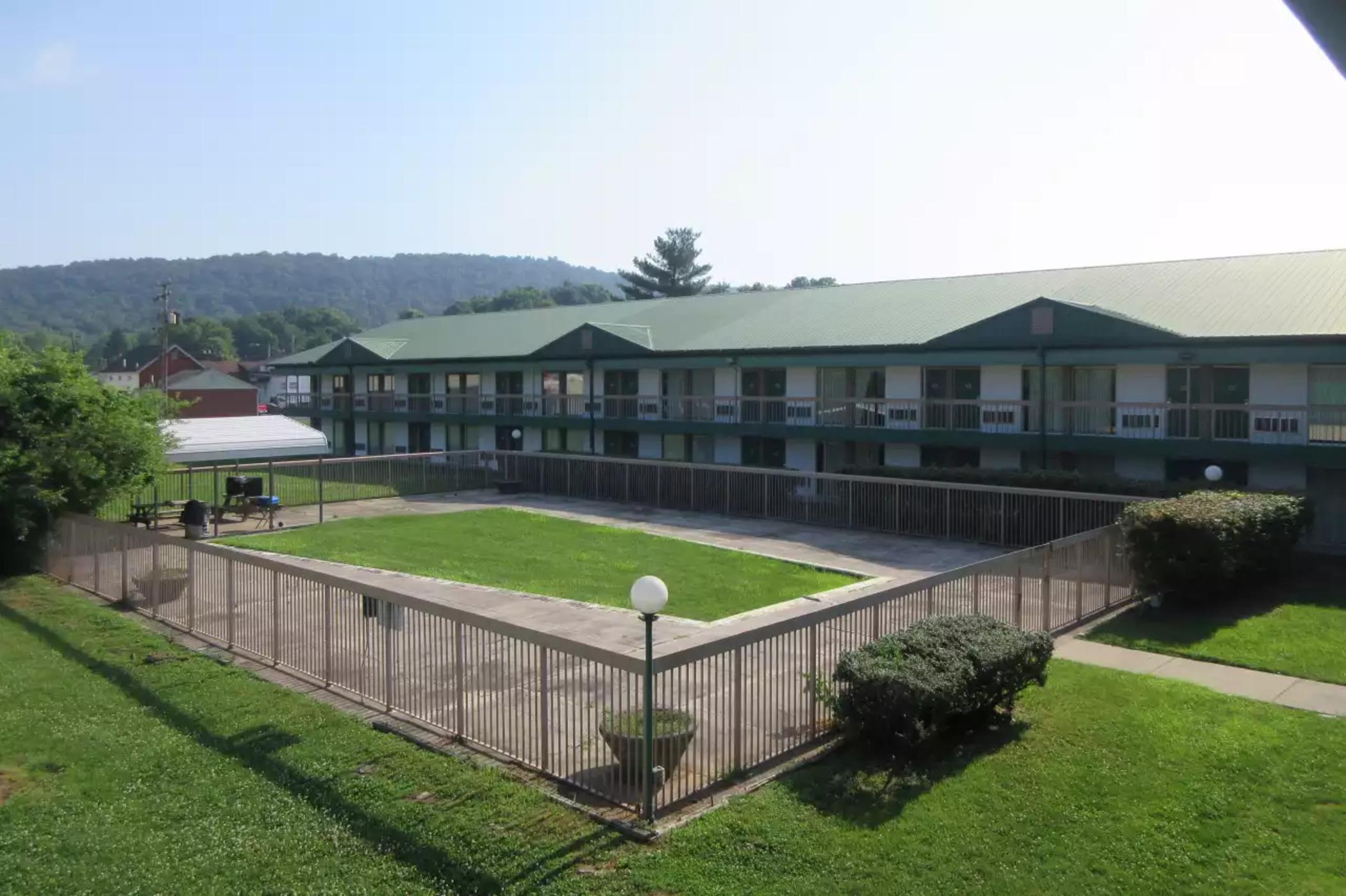 Rodeway Inn And Suites بورتسموث المظهر الخارجي الصورة
