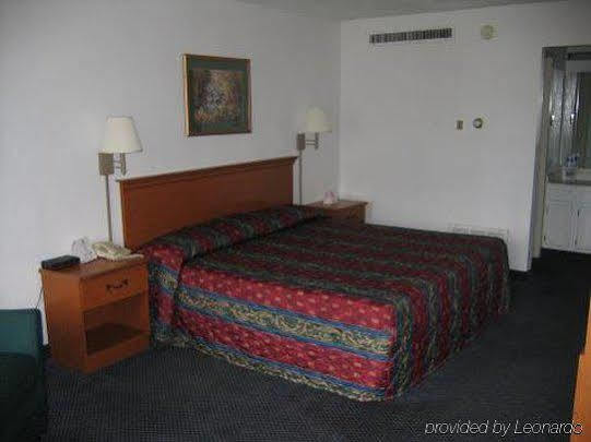 Rodeway Inn And Suites بورتسموث الغرفة الصورة