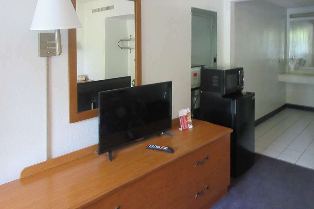 Rodeway Inn And Suites بورتسموث الغرفة الصورة