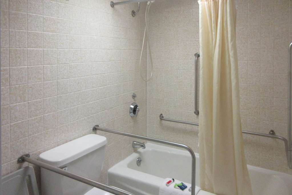 Rodeway Inn And Suites بورتسموث الغرفة الصورة